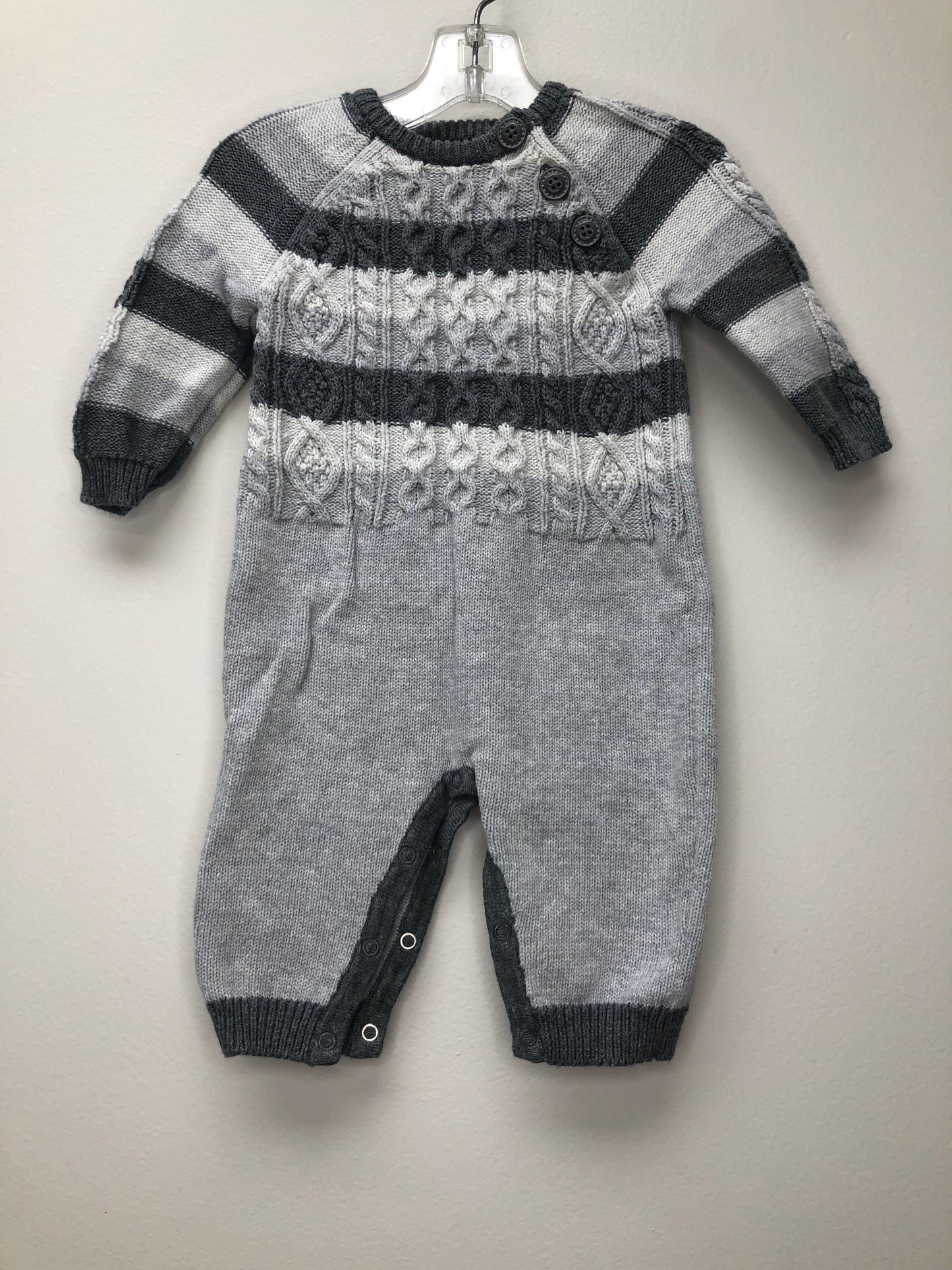 0-3m Angel Dear gray stripe 1 PC Ensemble