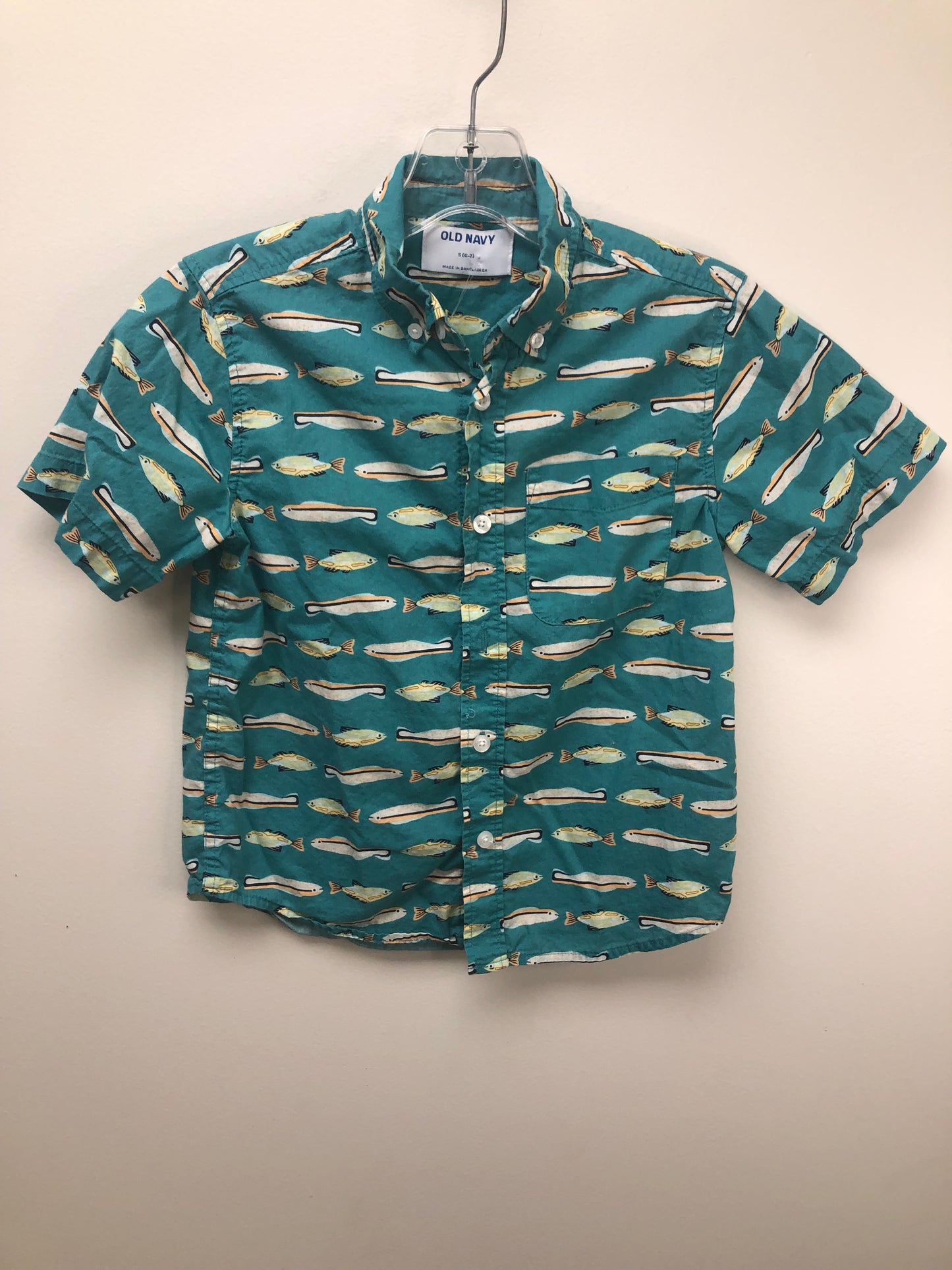 6-7 Old Navy green Fish Shirt