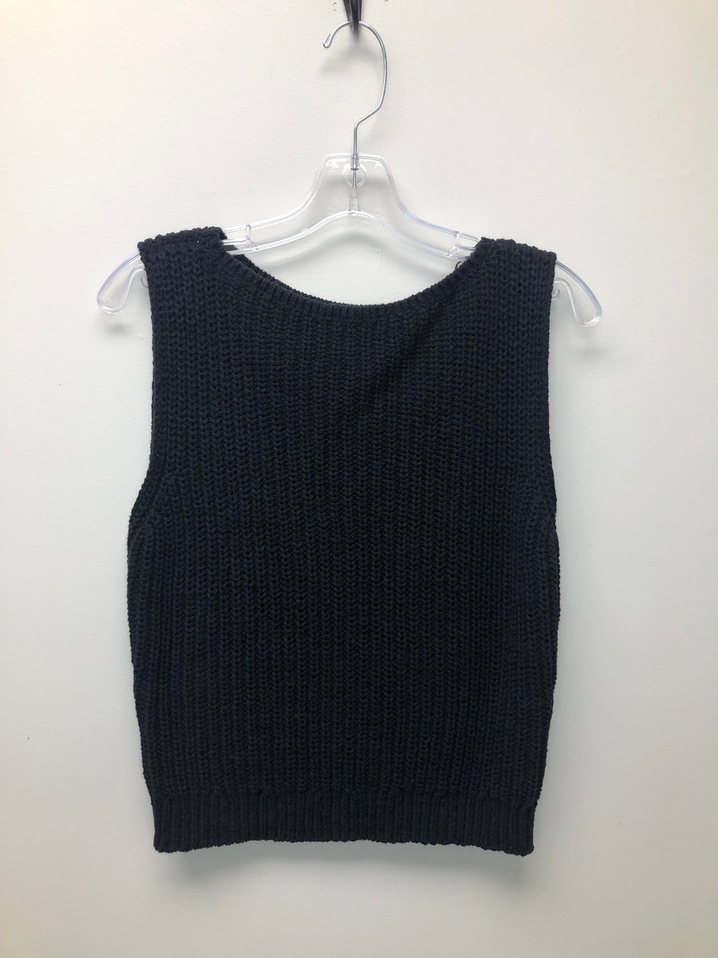 Medium Abercrombie black knit Vest