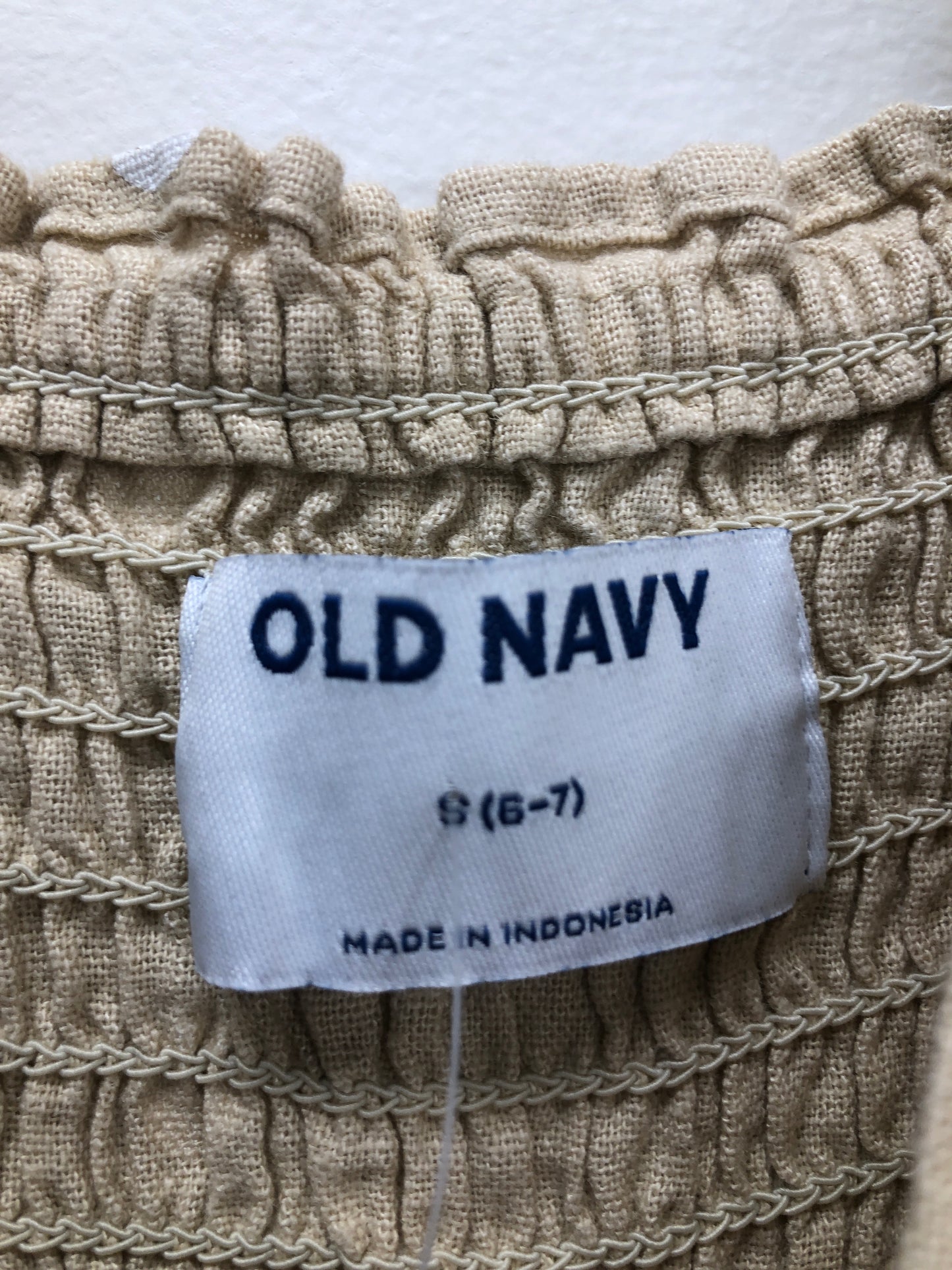 6/7 Old Navy tan dots Romper