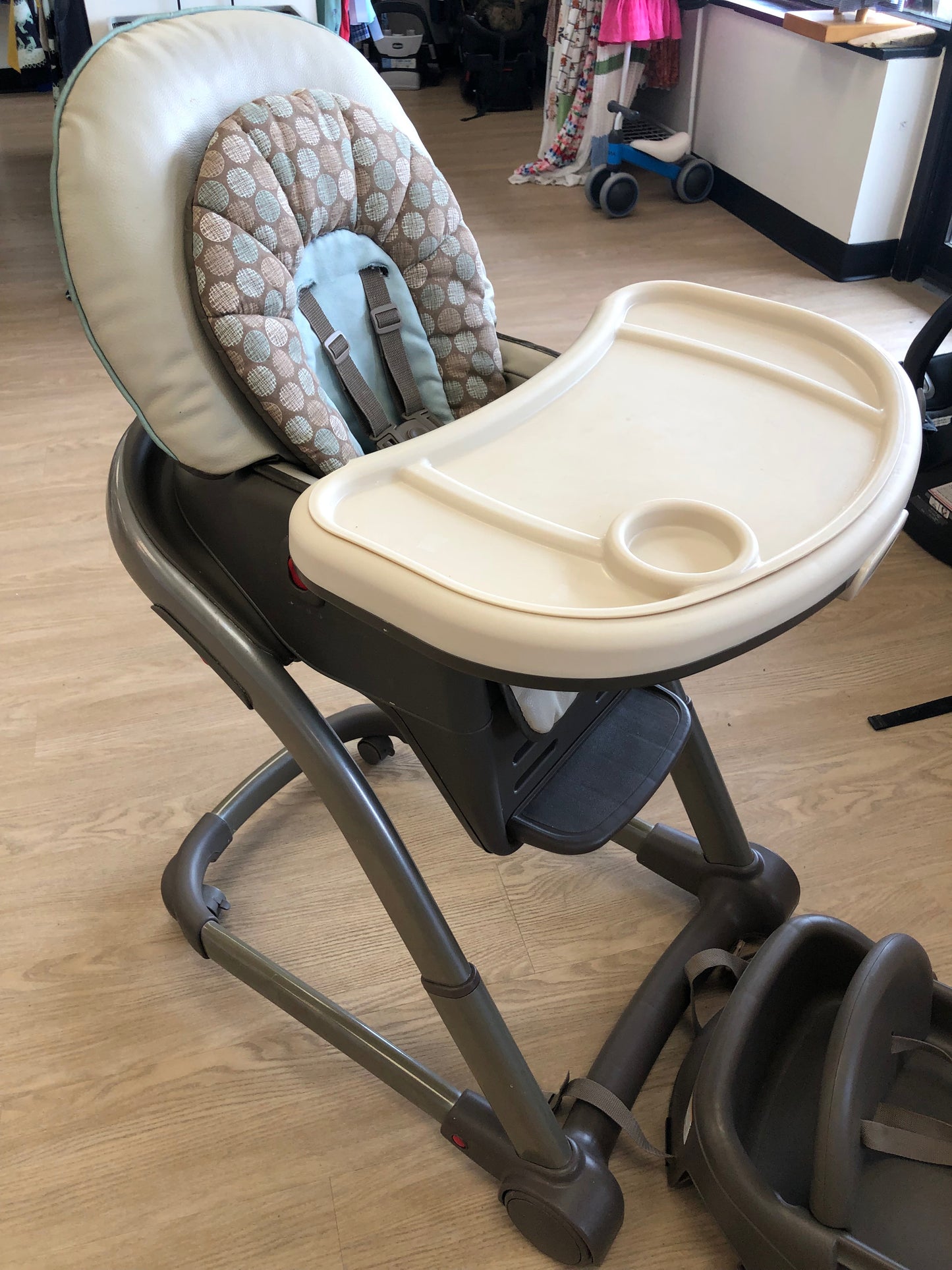 4-in1 Graco brown print High Chair