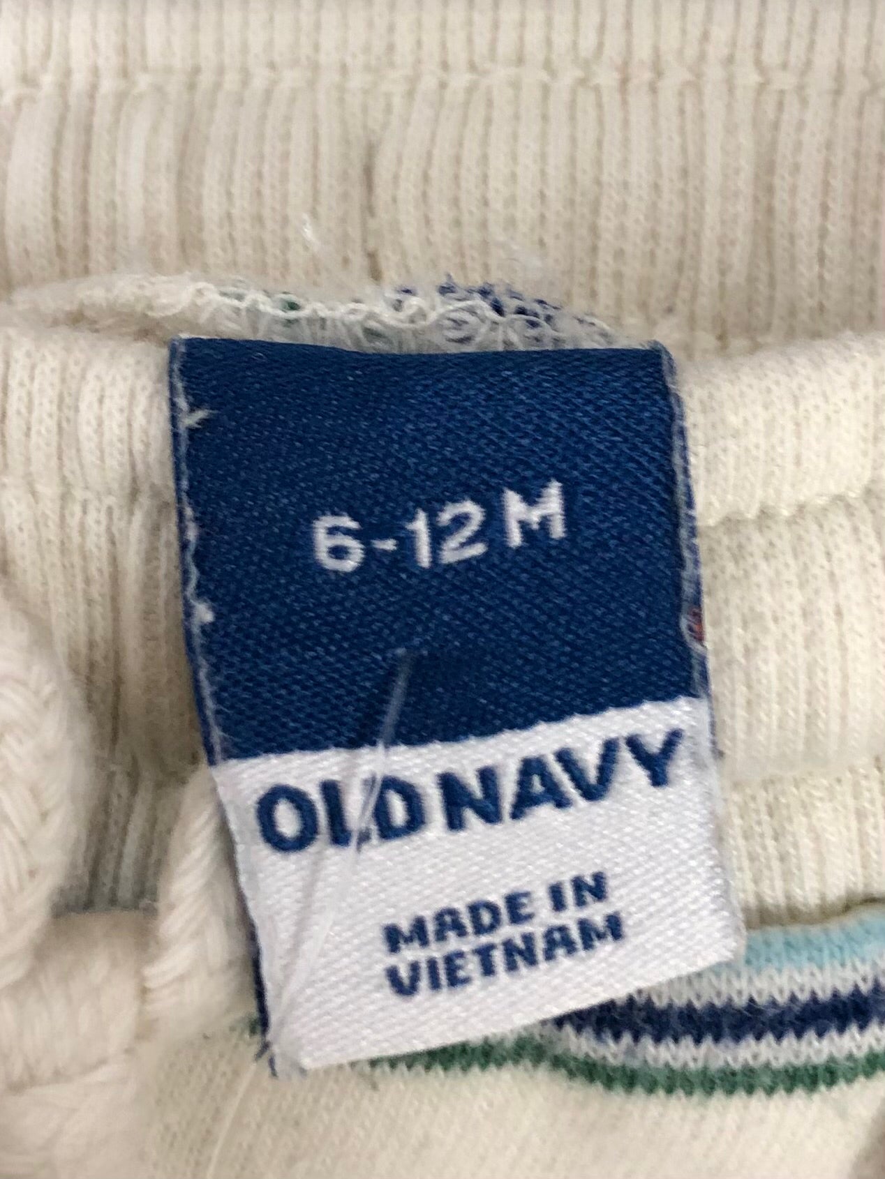 6-12m Old Navy cream stripe Shorts