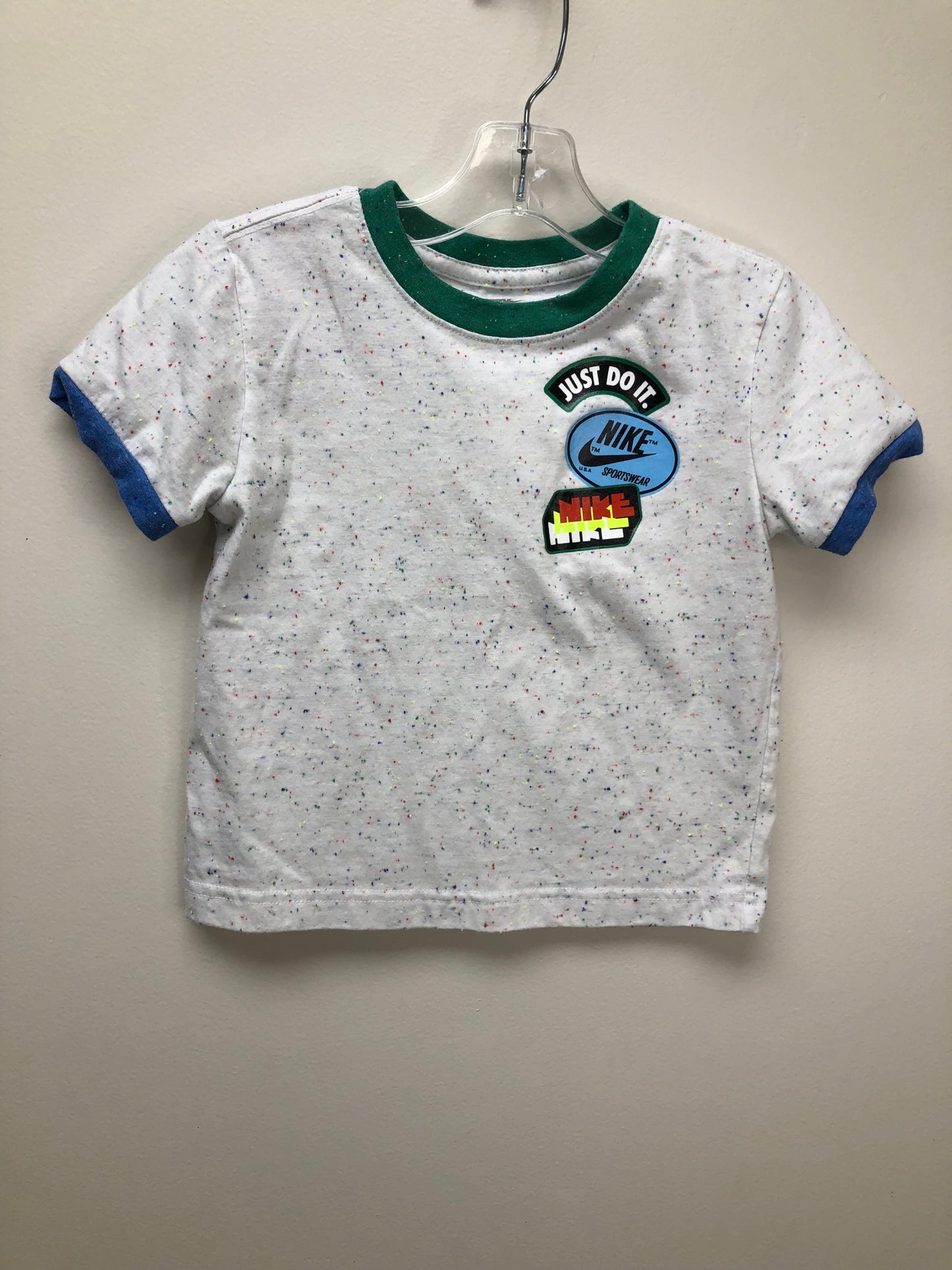 Nike Child Size 3 white speckled Shirt