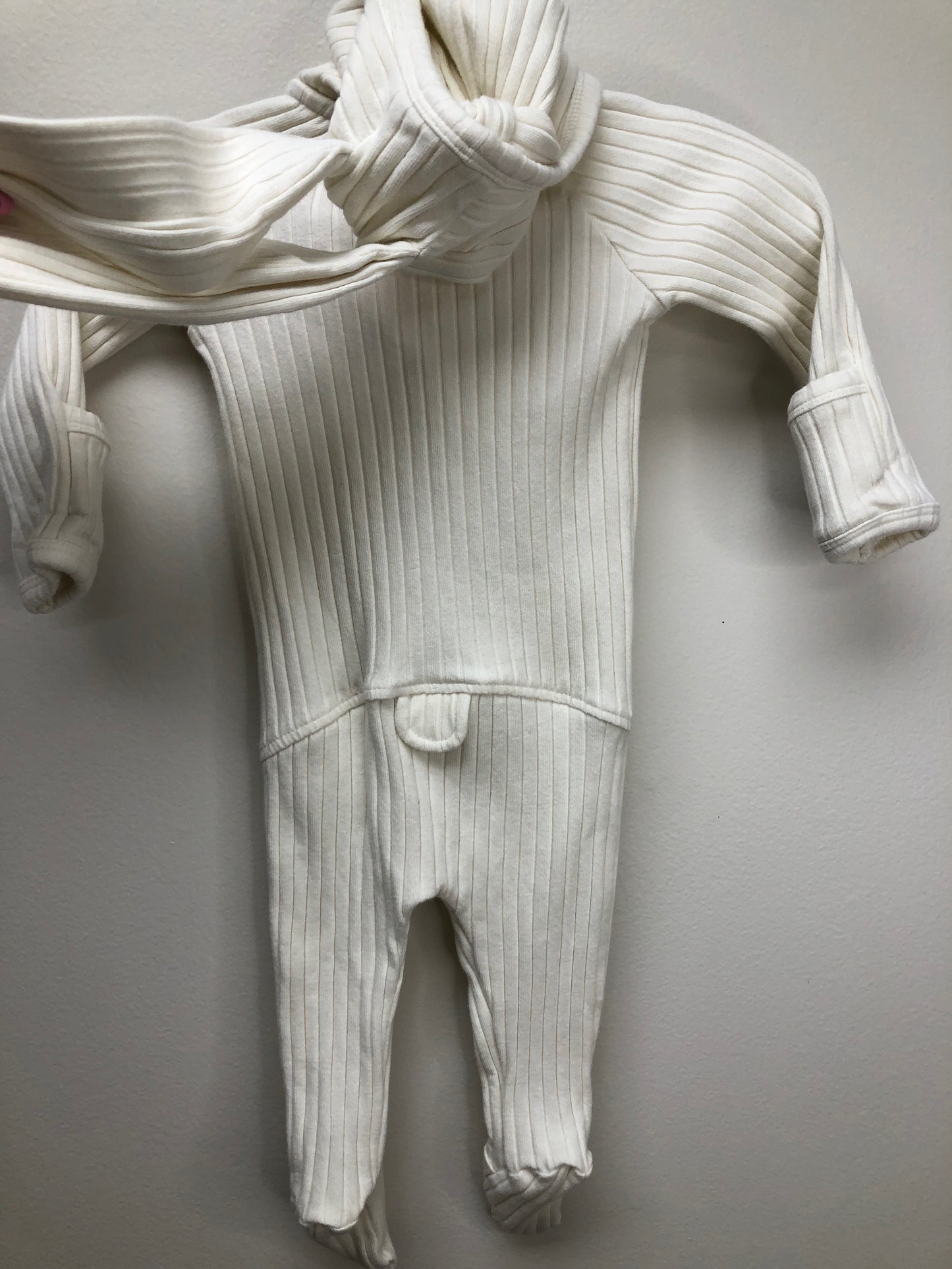 0-3m Kate Quinn cream ribbed 1 PC Ensemble