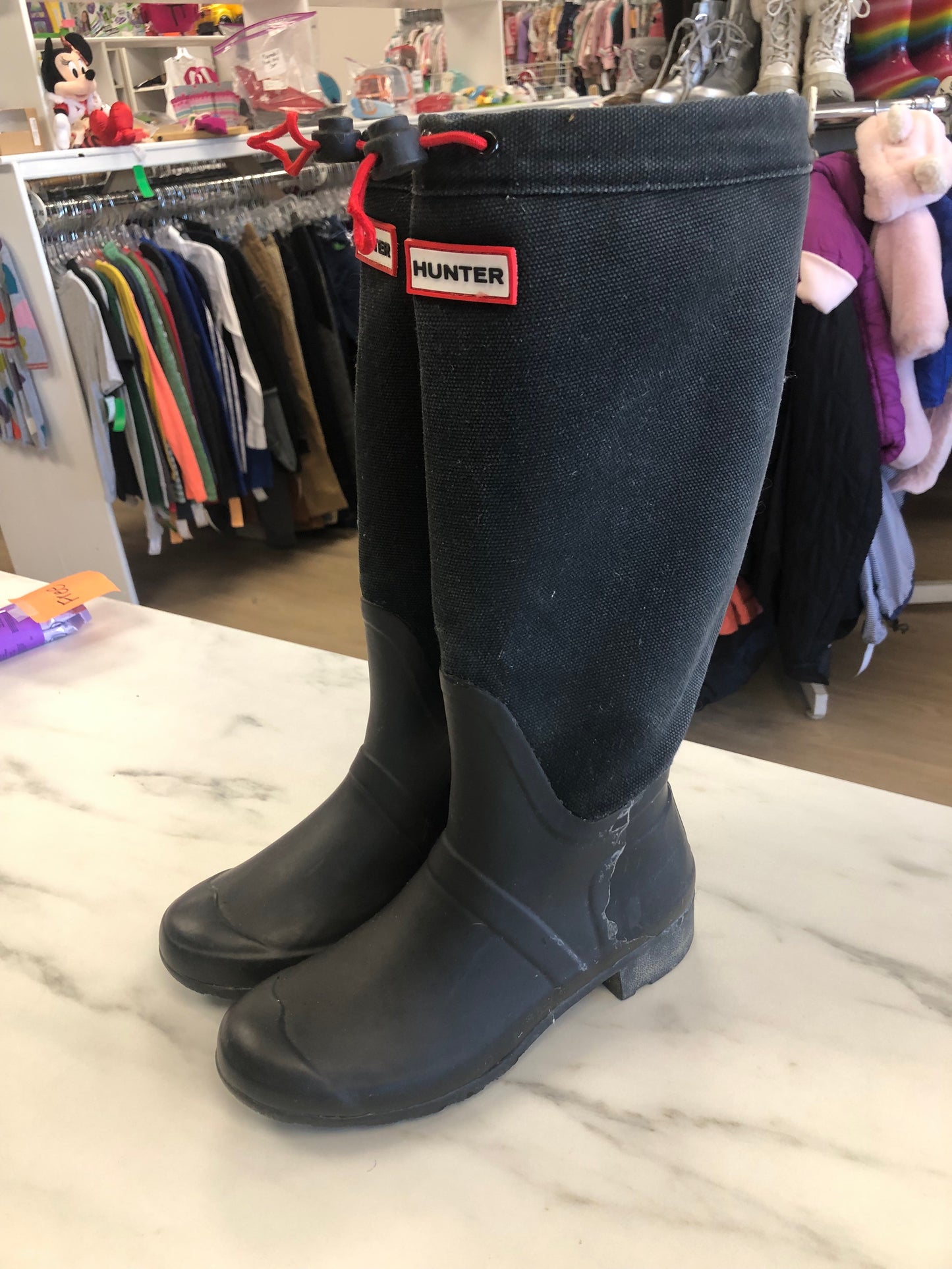 Hunter Adult size 6 Black canvas Shoes/Boots