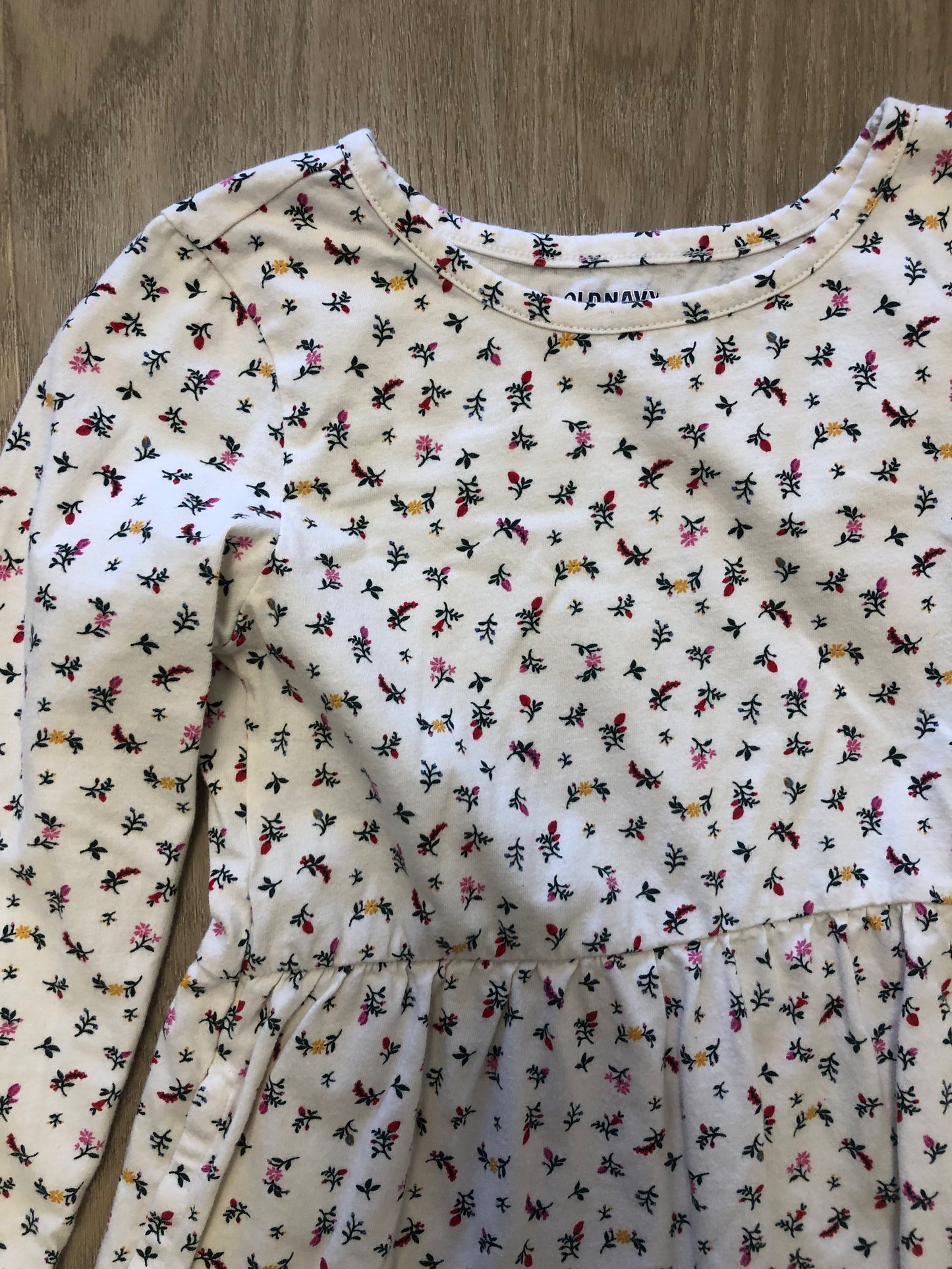 Old Navy Child Size 8 Cream Floral Dress