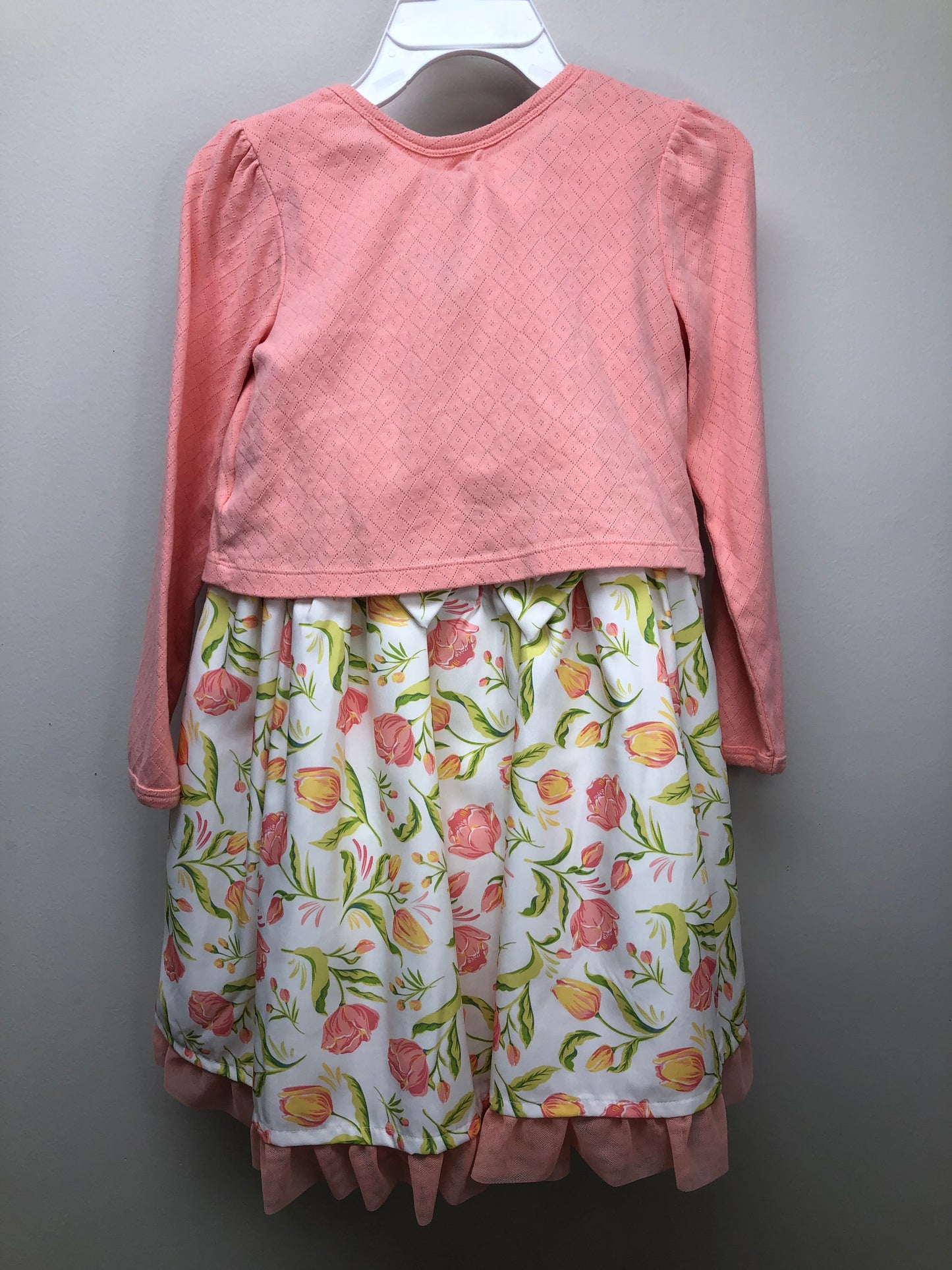 Tahari Child Size 7 peach floral Dress