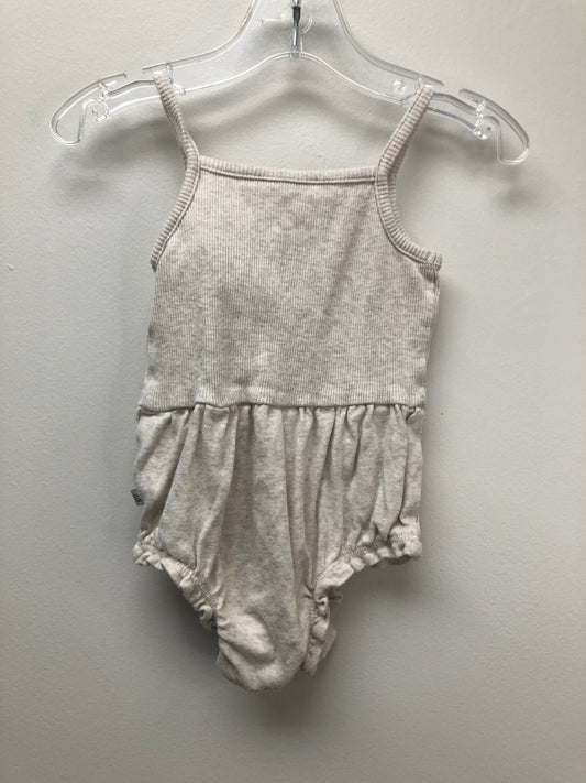 3-6m GAP cream ribbed Romper