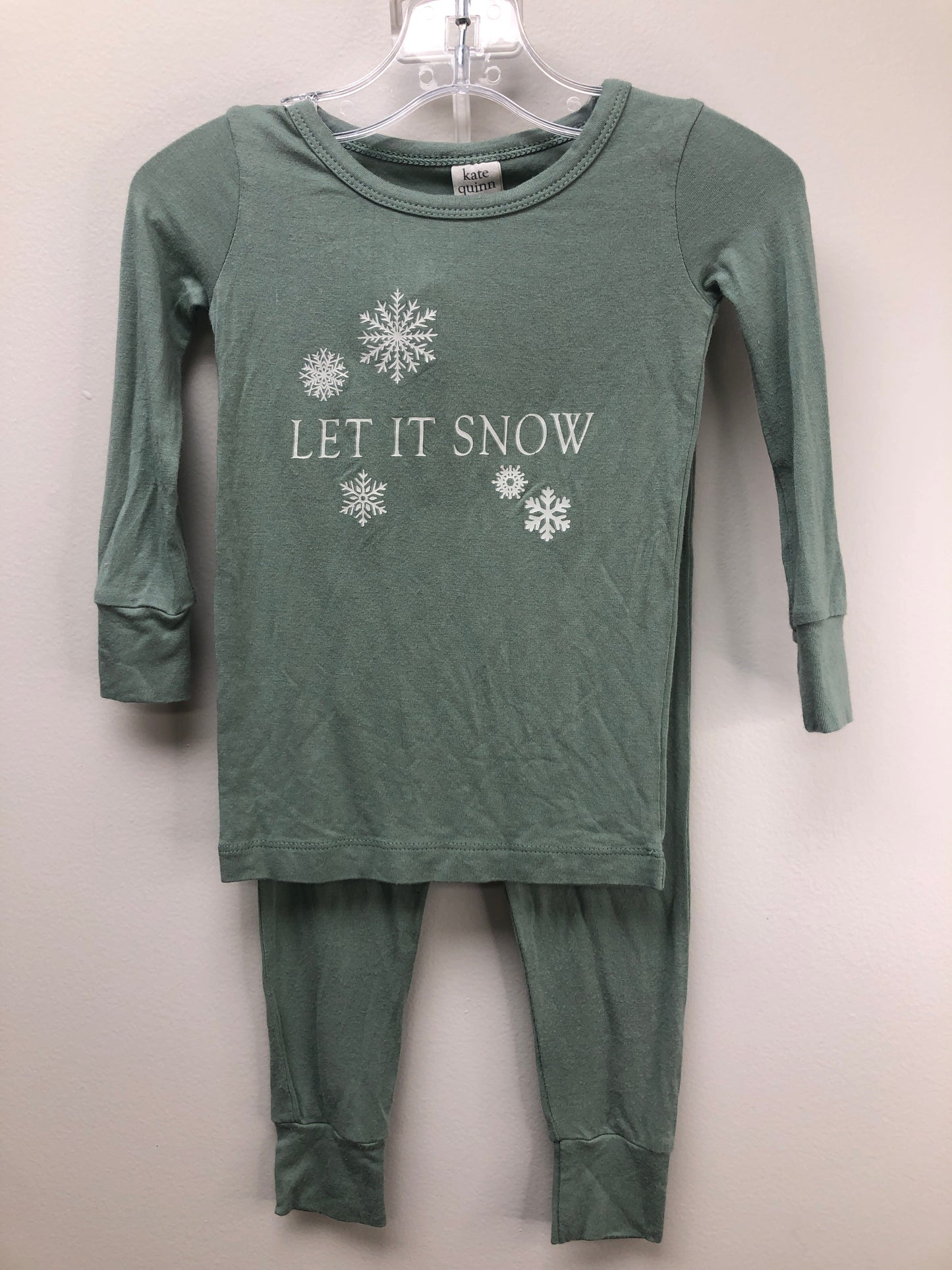 18-24 Months Kate Quinn green snow Pajamas