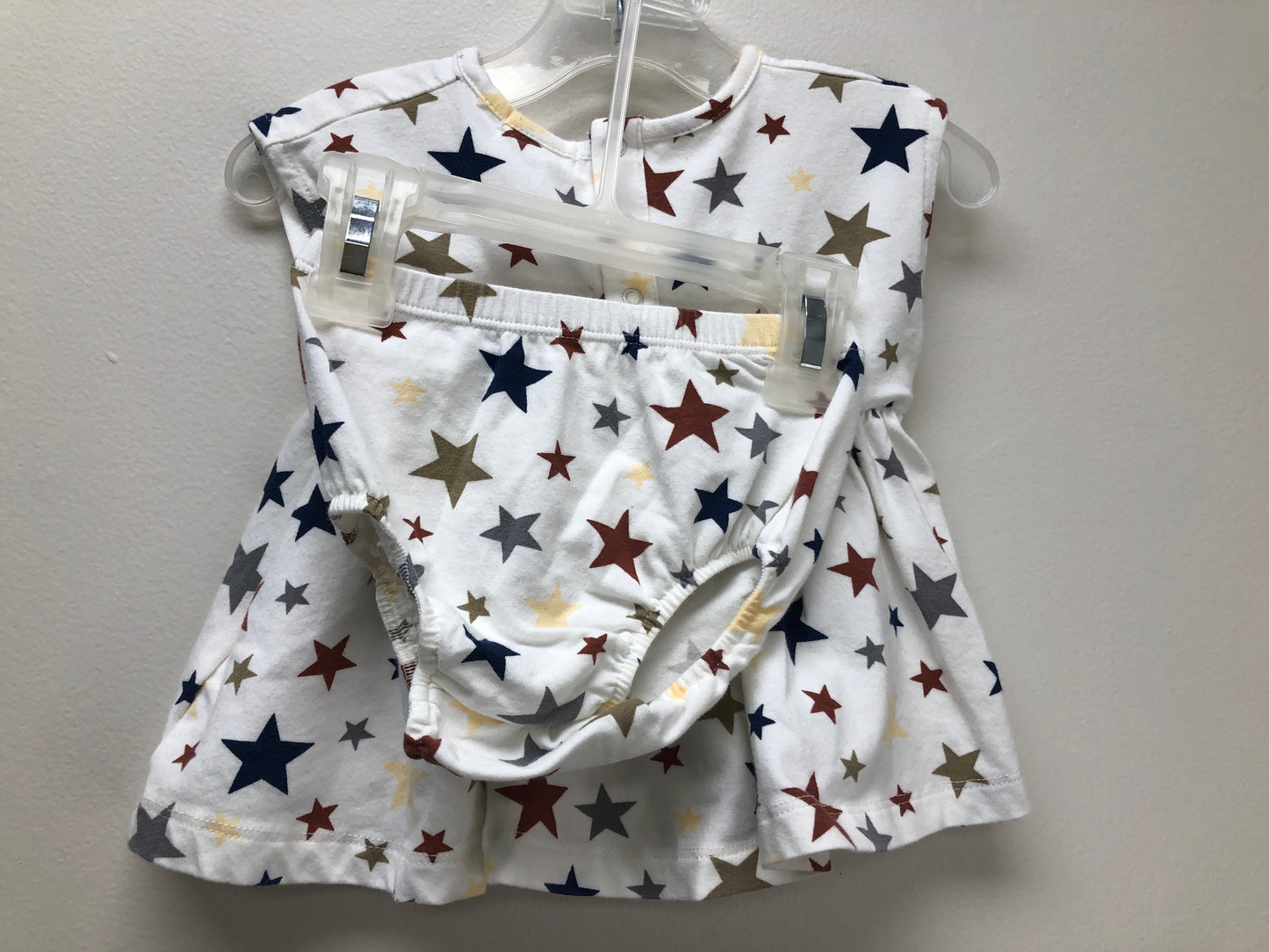 6-12 Months Angel Dear cream stars 2 PC Ensembles