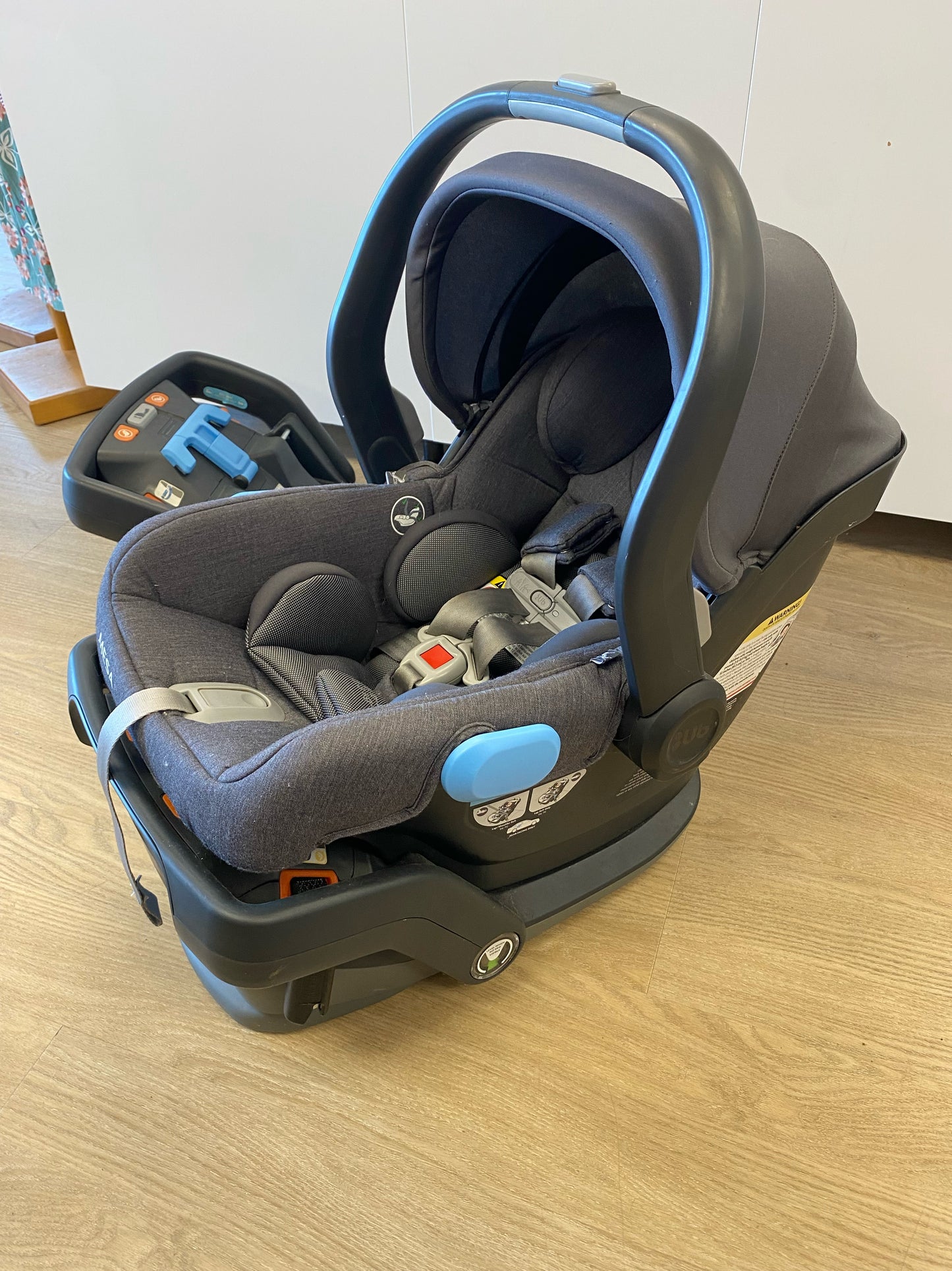 Uppababy gray Car Seat