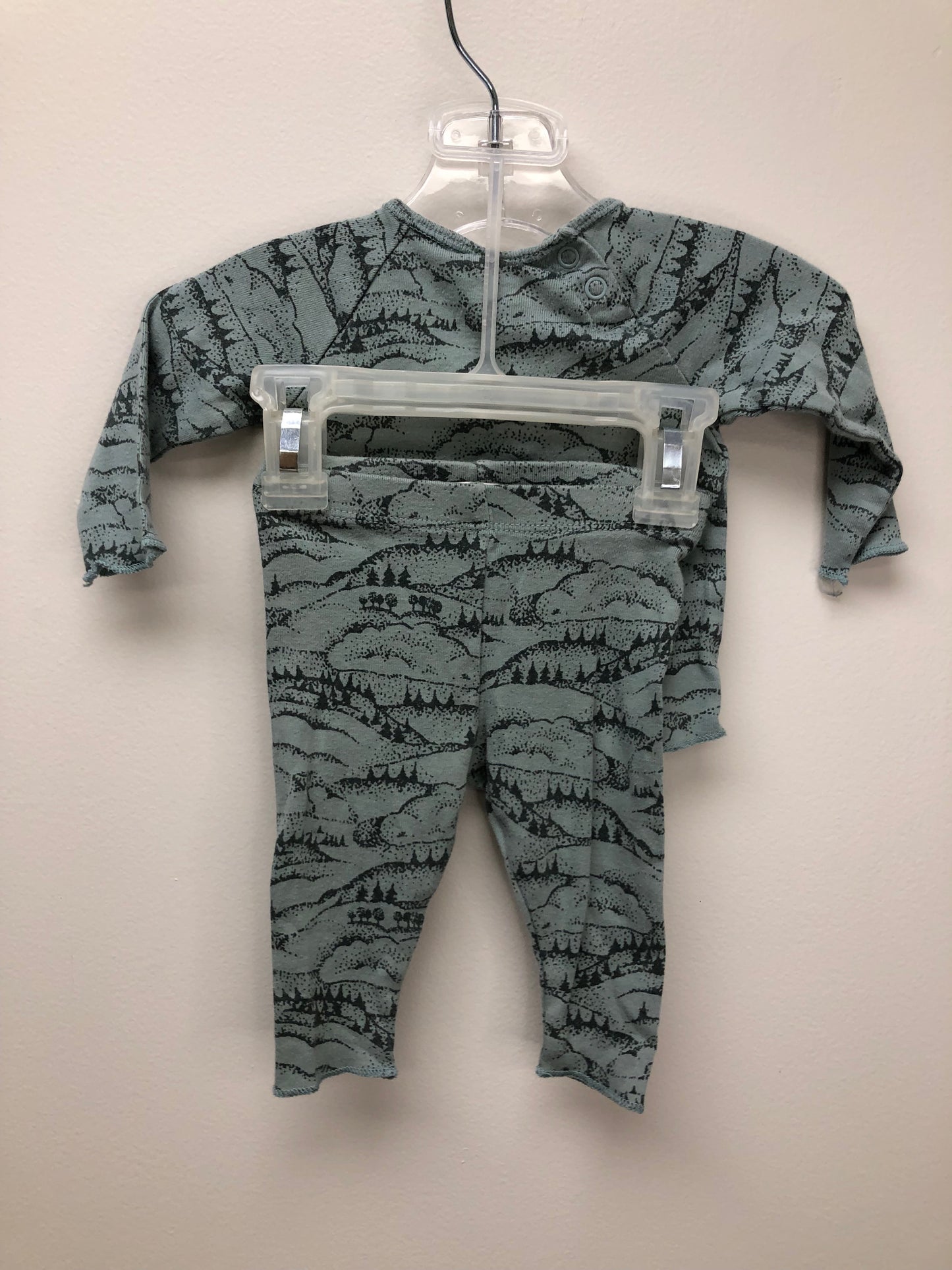3m H & M green mountains 2 PC Ensembles