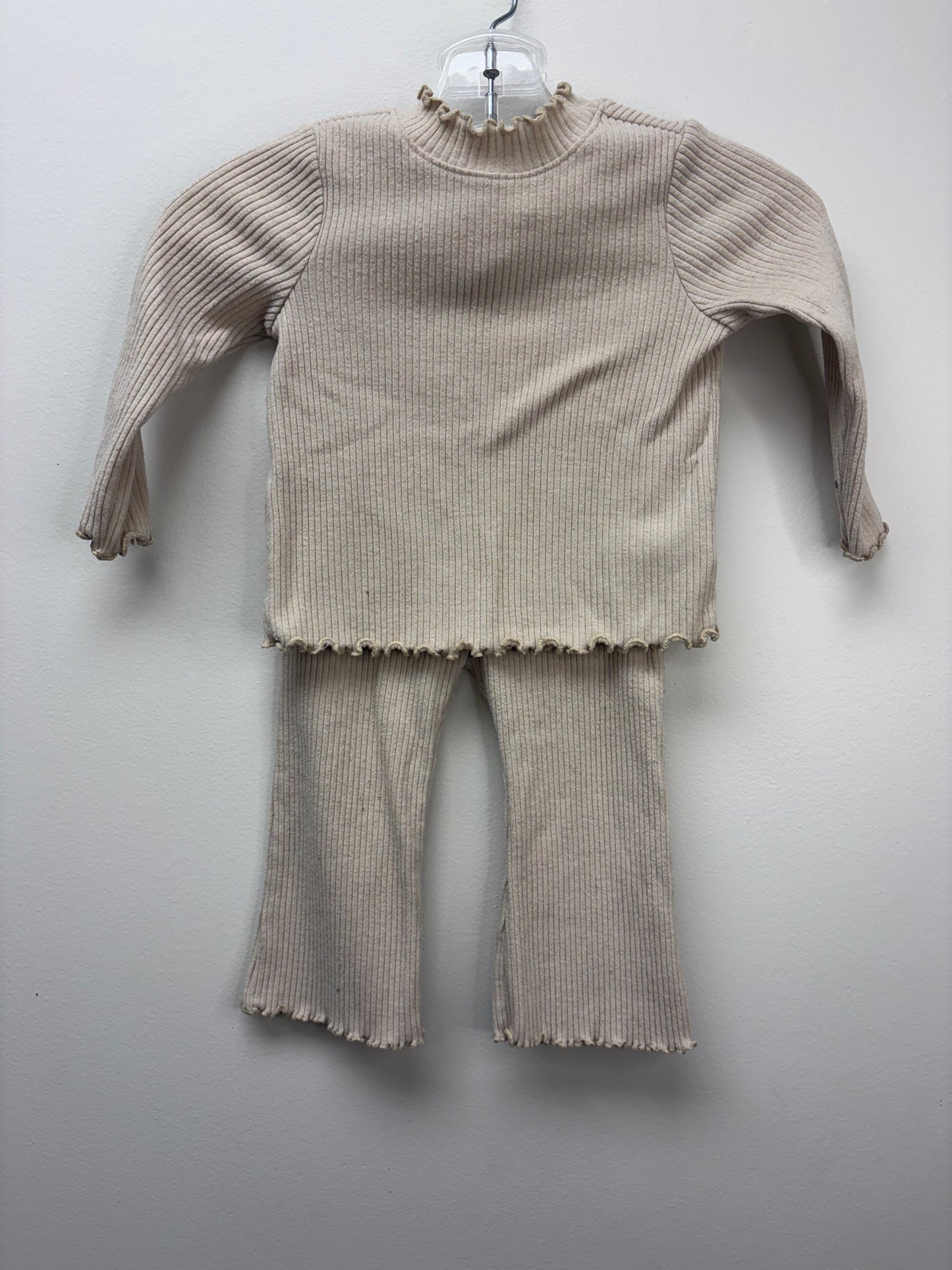 Old Navy Child Size 12 Months cream ribbed 2 PC Ensembles