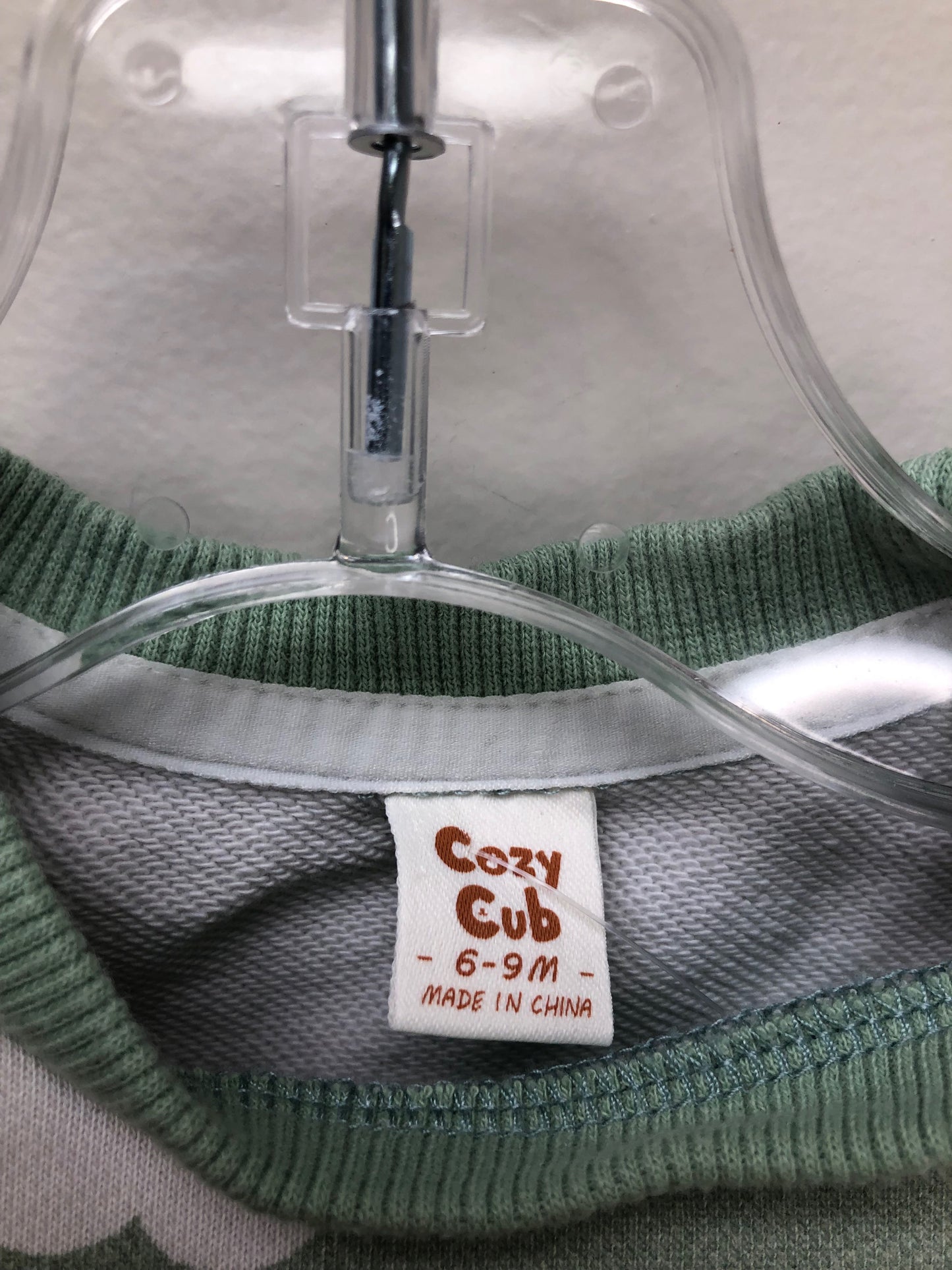 6-9 Months Cozy Cub green daisies Sweatshirt