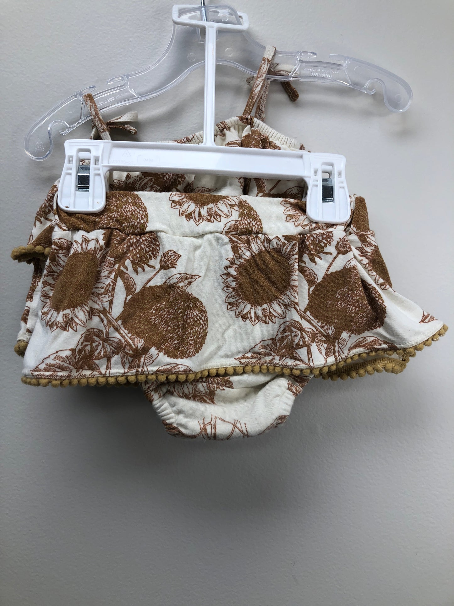 Kate Quinn Child Size 3 Months yellow Sunflowers 2 PC Ensembles