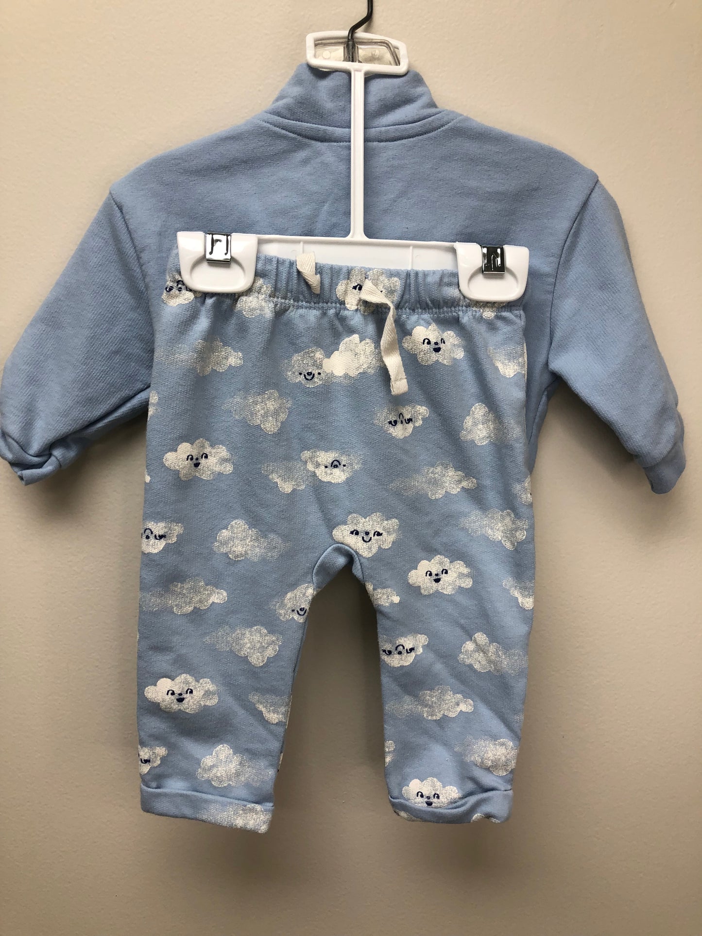 3-6m Cat & Jack blue clouds 2 PC Ensembles