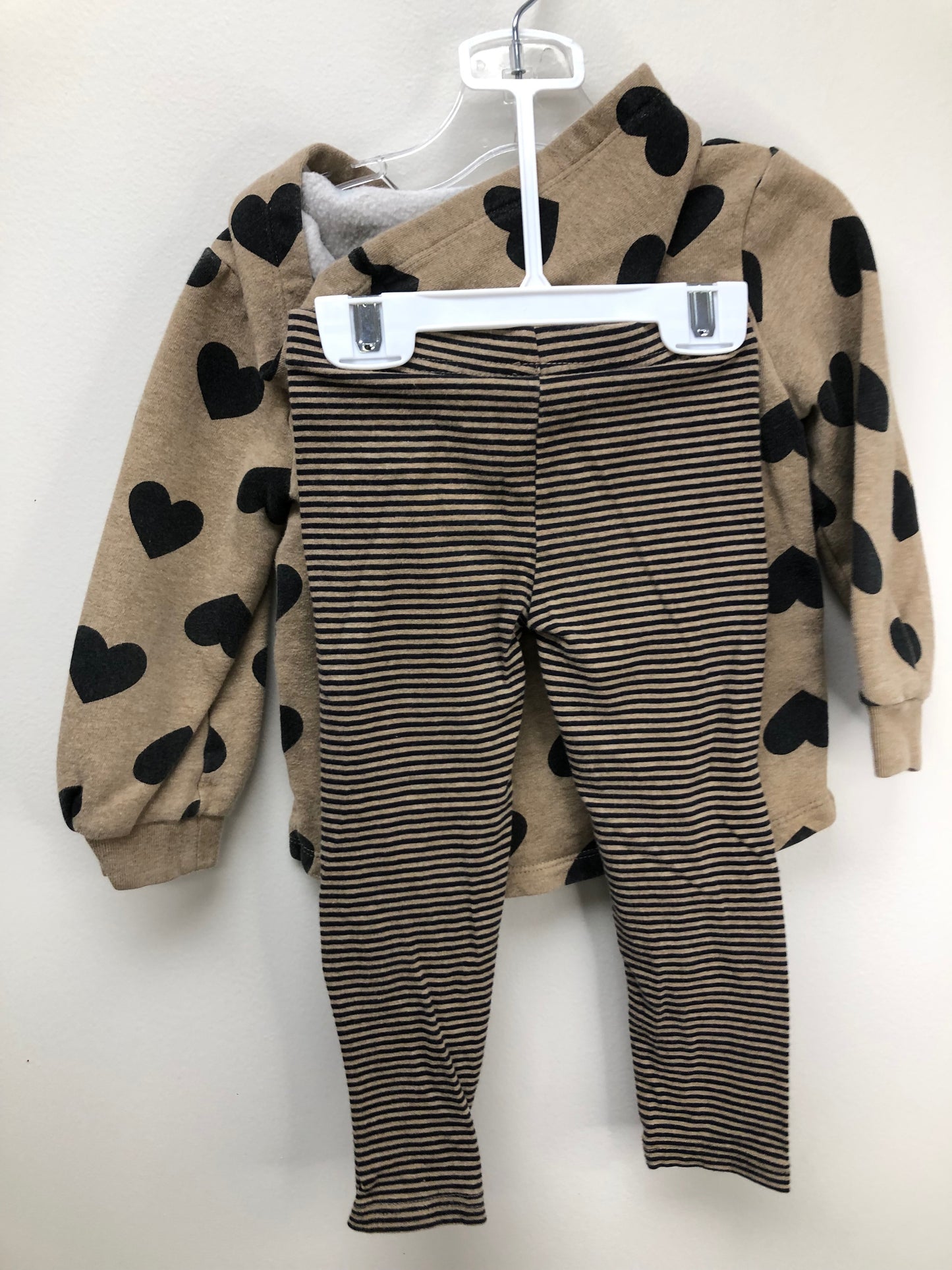 3T Carter's brown hearts 2 PC Ensembles