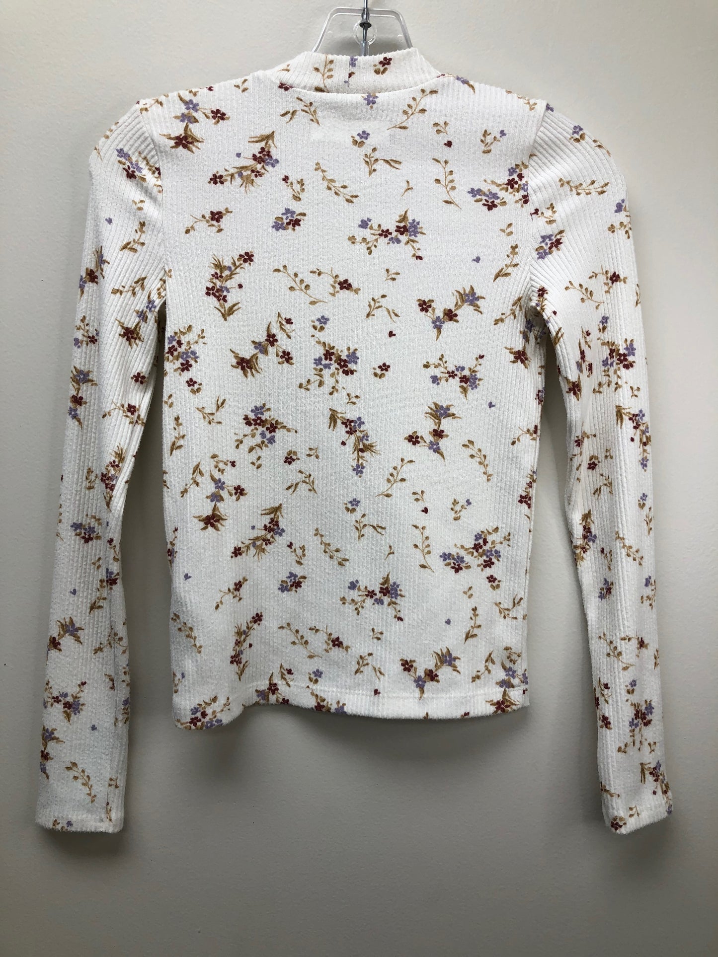 11/12 Abercrombie white floral Shirt