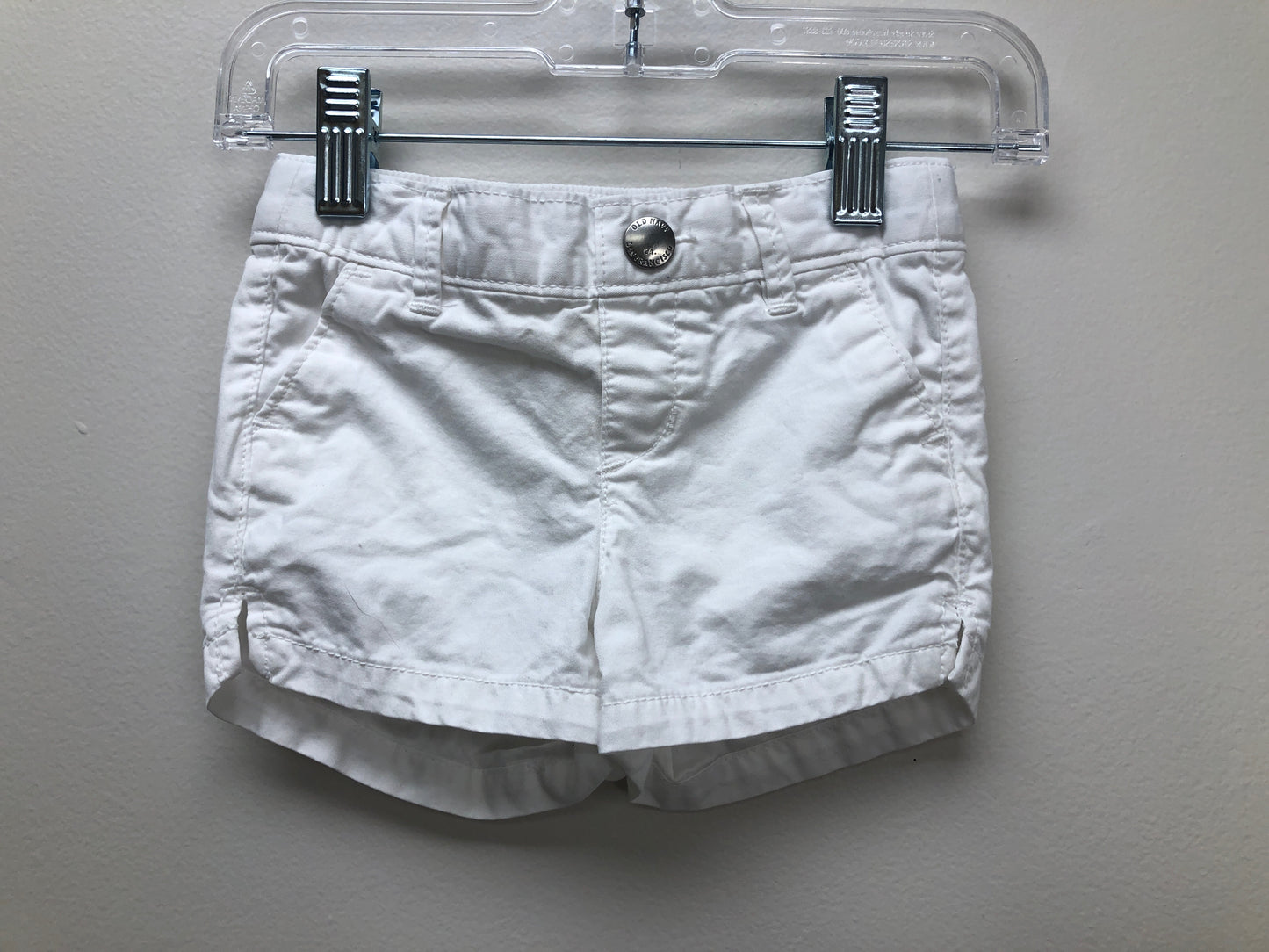 18m Old Navy white Shorts
