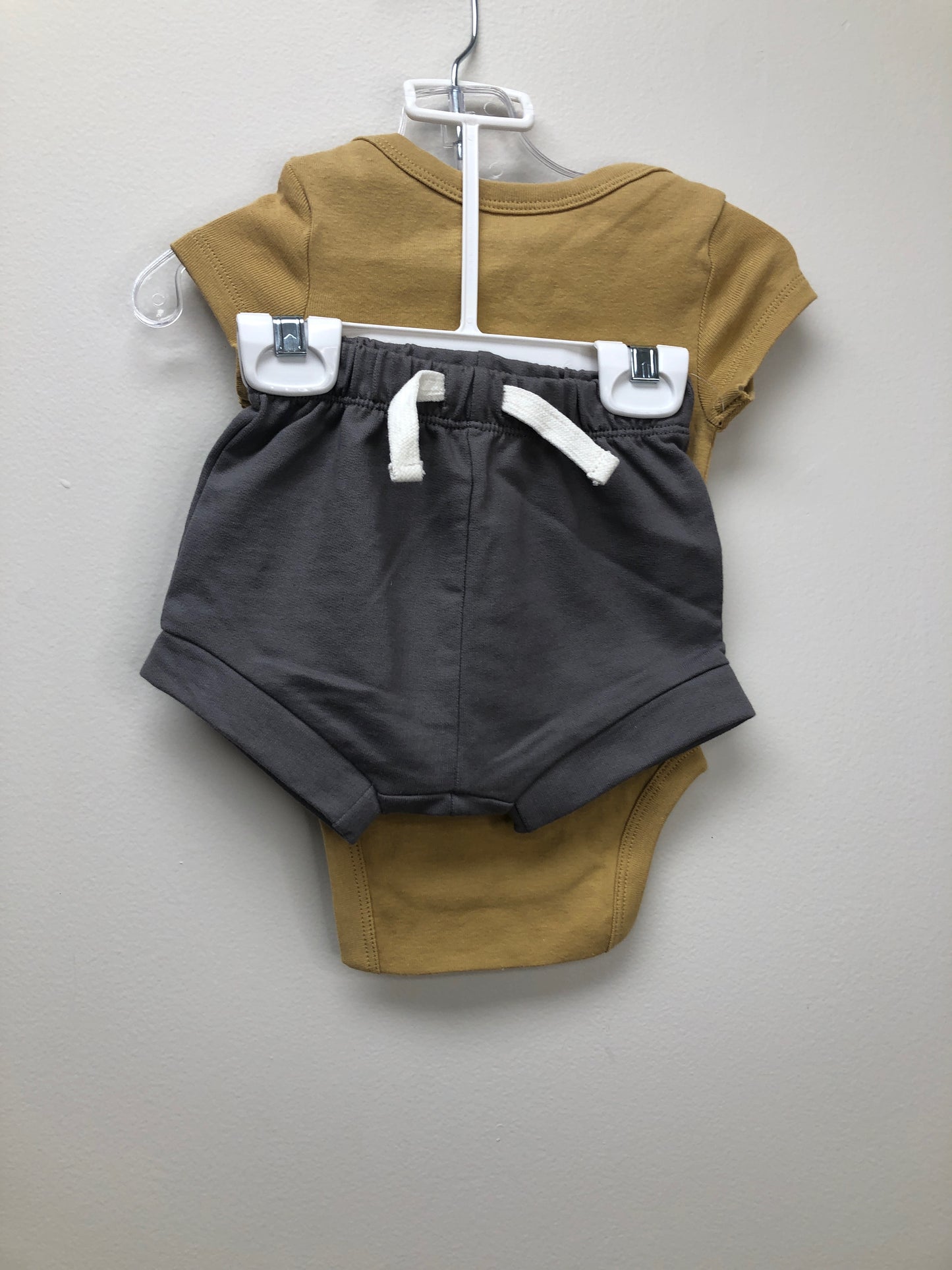 3M Little Co. yellow smiley 2 PC Ensembles