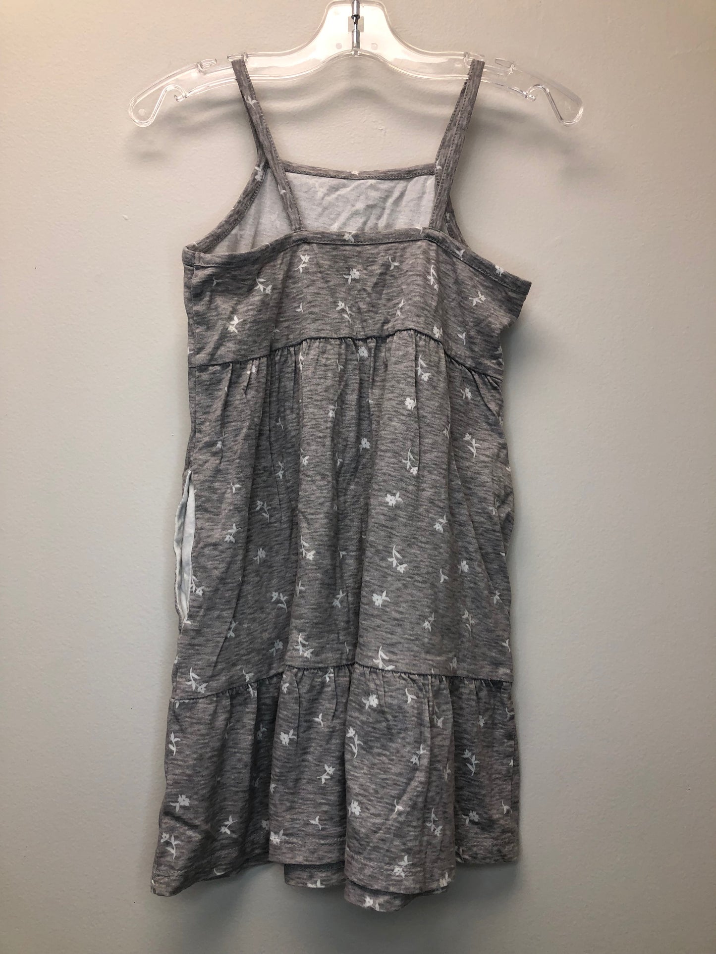 6/7 Old Navy gray daisies Dress
