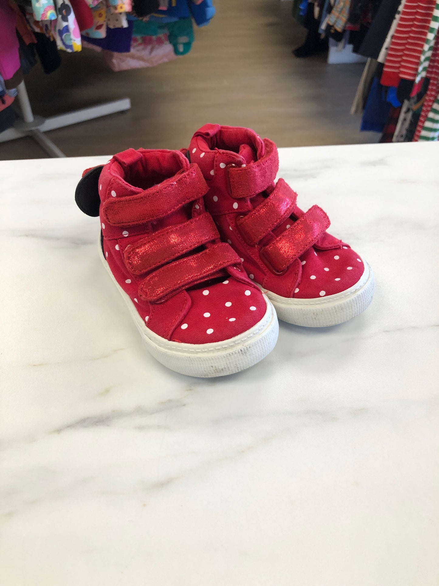 GAP Child Size 7 Red polka dot Shoes/Boots