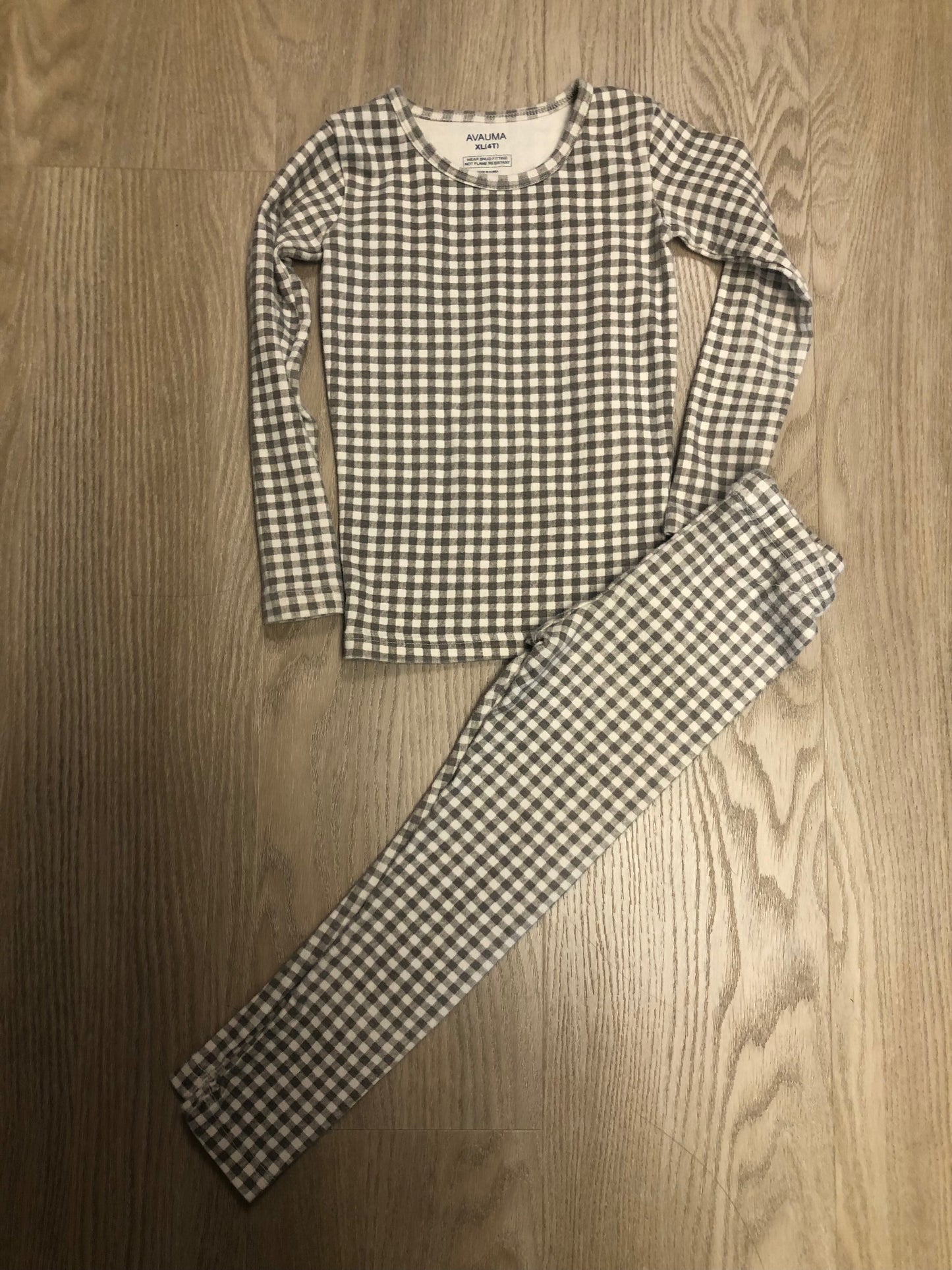 avauma Child Size 4T Gray Checkered Pajamas