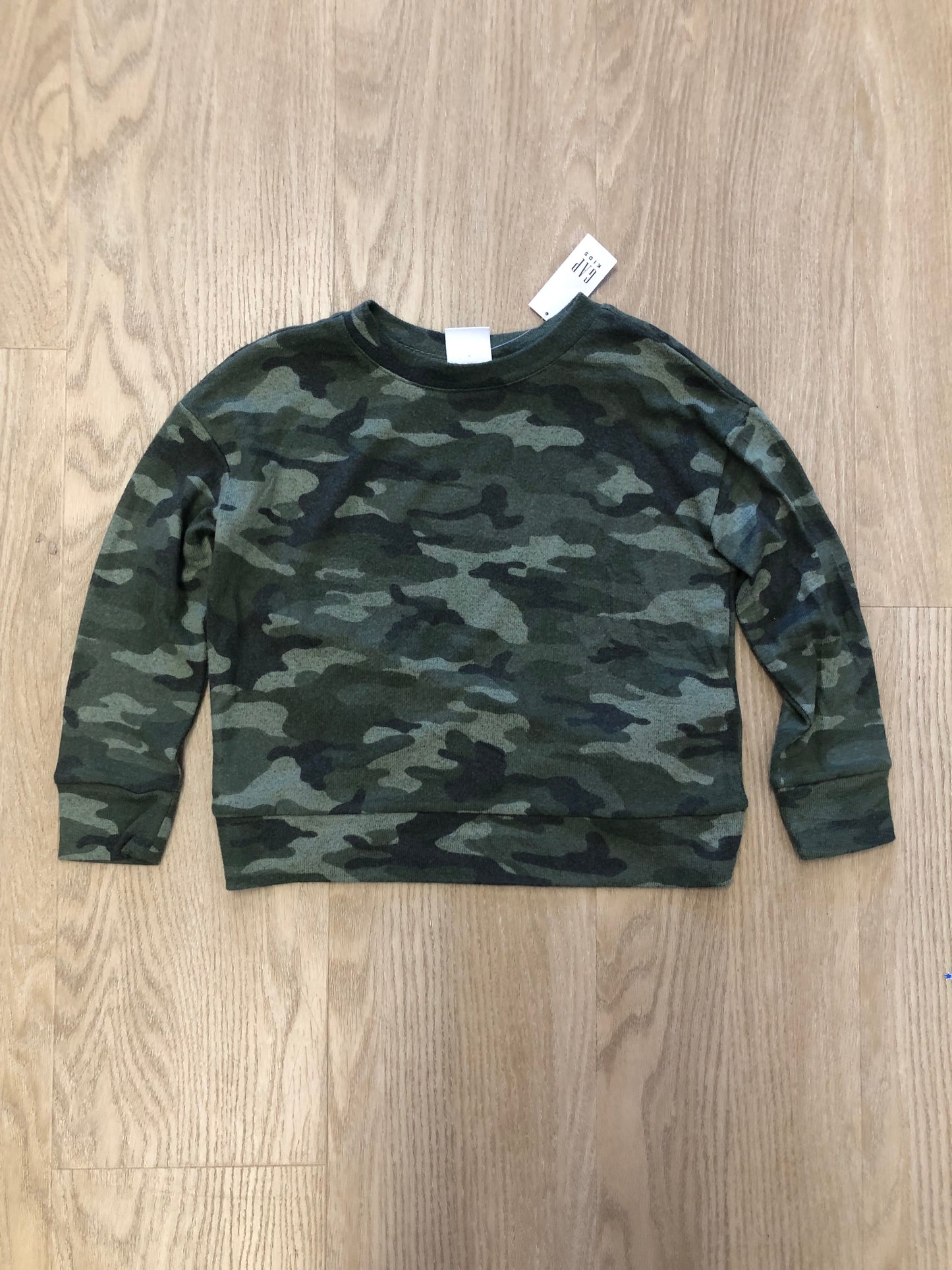 GAP Child Size 4 hunter green Camouflage Shirt